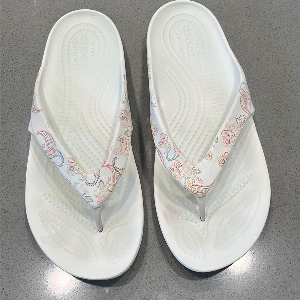 CROCS White Flip Flop Sandals